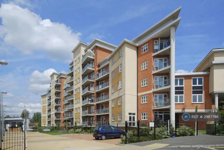 2 bedroom flat in Stanley Road, Harrow, HA2 (2 bed) (#2987786)