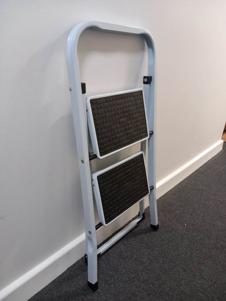 Foldaway Metal 2-Step DIY Step Ladder