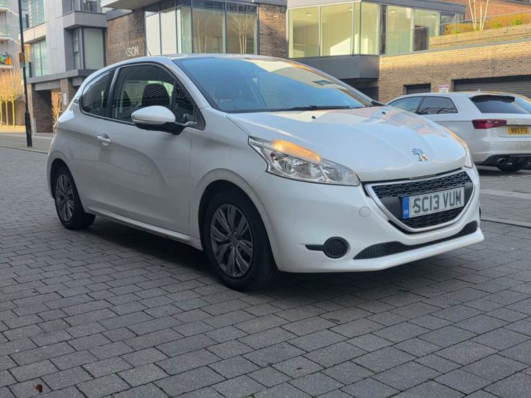 Peugeot, 208, Hatchback, 2013, Manual, 1398 (cc), 3 doors