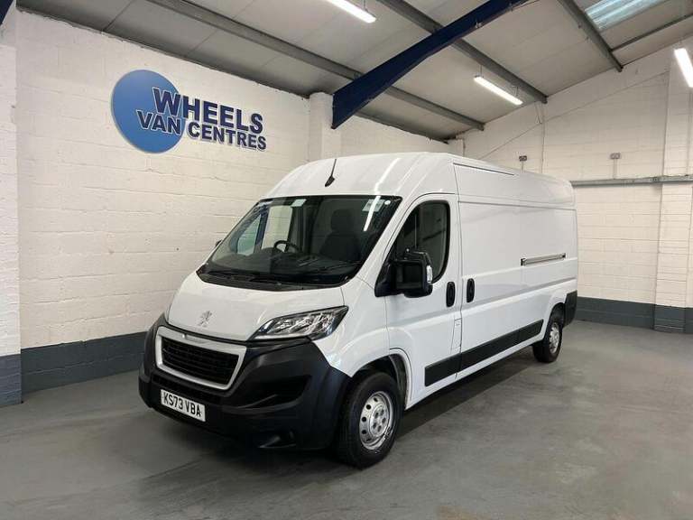 image for 2023 Peugeot Boxer 2.2 BlueHDi H2 Professional Premium+ Van 140ps PANEL VAN DIESEL Manual
