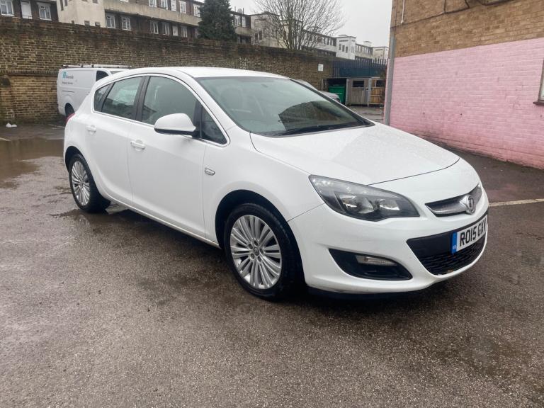 2015 Vauxhall Astra 1.4i 16V Excite 5dr HATCHBACK Petrol Manual