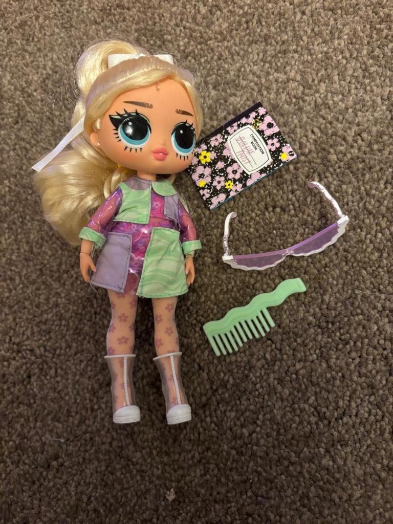 L.O.L. Surprise! Tweens Series 2 Goldie Twist fashion doll