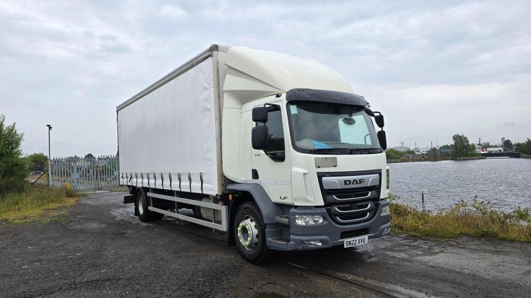 2022 DAF Trucks LF 230 18-tonne Curtain Tail Lift