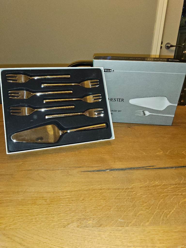 Stellar Rochester Polished 7 Piece Cake Gift Box Set  Brand New