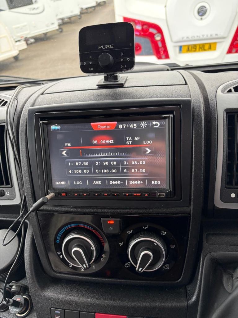 Auto Trail Frontier Delaware 4 berth 2013 **AUTO**GREAT CONDITION**