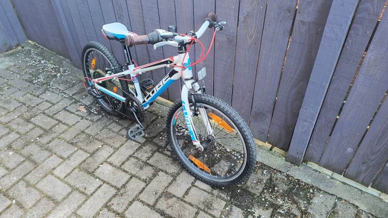 Cube race 200 junior MTB 