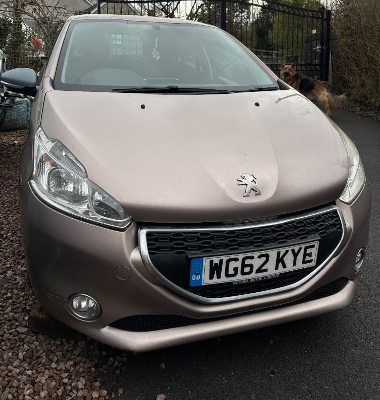 Peugeot, 208, Hatchback, 2013, Manual, 1398 (cc), 5 doors
