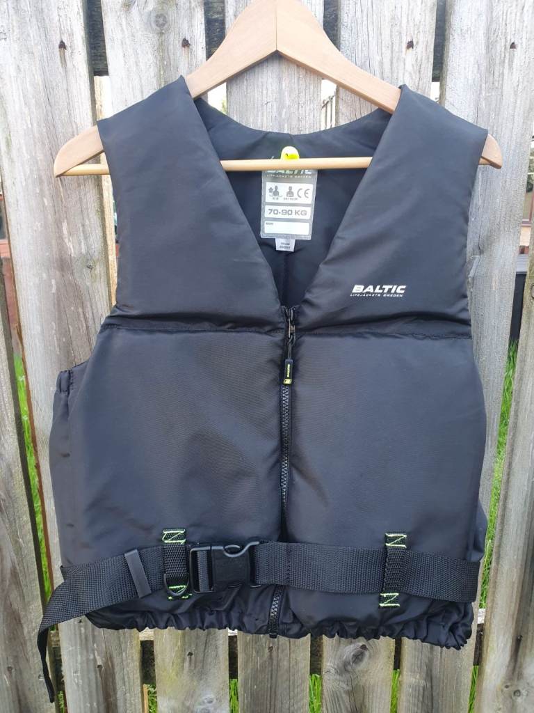 3 x Watersports buoyancy aids