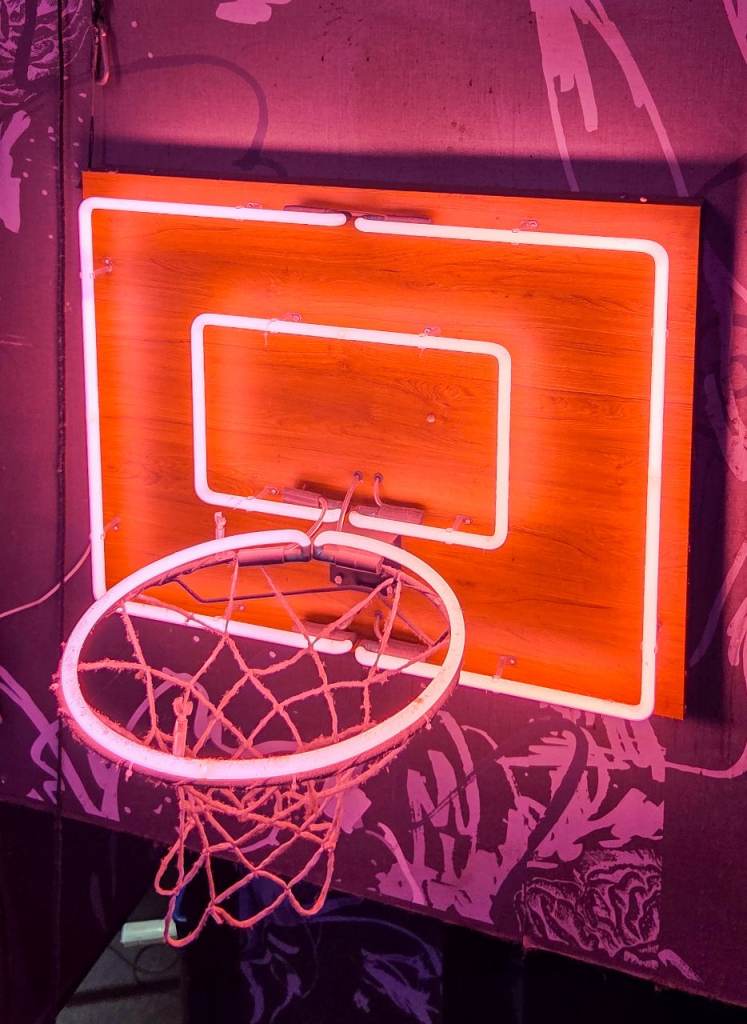 Large Neon Basketball Hoop & Backboard Sign – 90x70cm – Fully Working – Bar / Man Cave