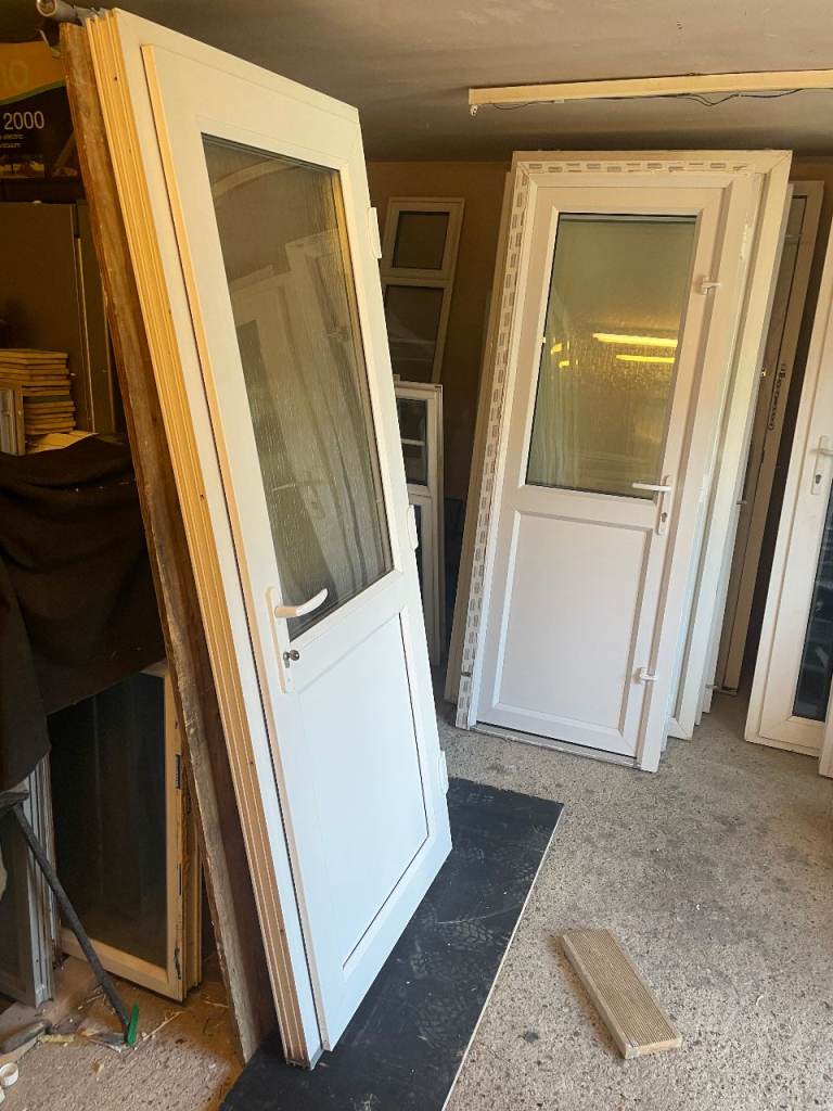 UPVC DOOR 201 x 83 cm - BEAUTIFUL UPVC DOUBLE GLAZED DOOR - OBSCURE GLASS (REF: DX204)