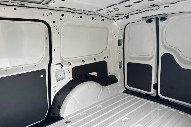 2025 Volkswagen Caddy Maxi 2.0 TDI 102PS Commerce Plus Van (Tech Pack) Van Diesel Manual