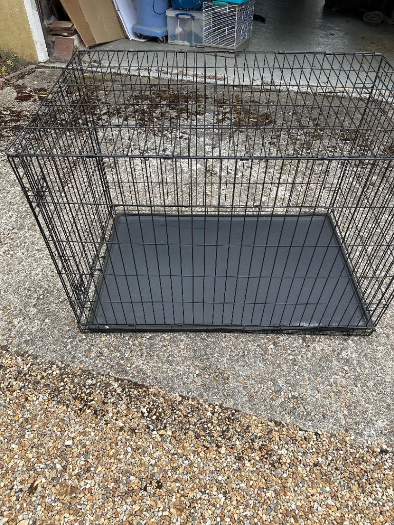 Large dog crate 0.8m x 1.2m