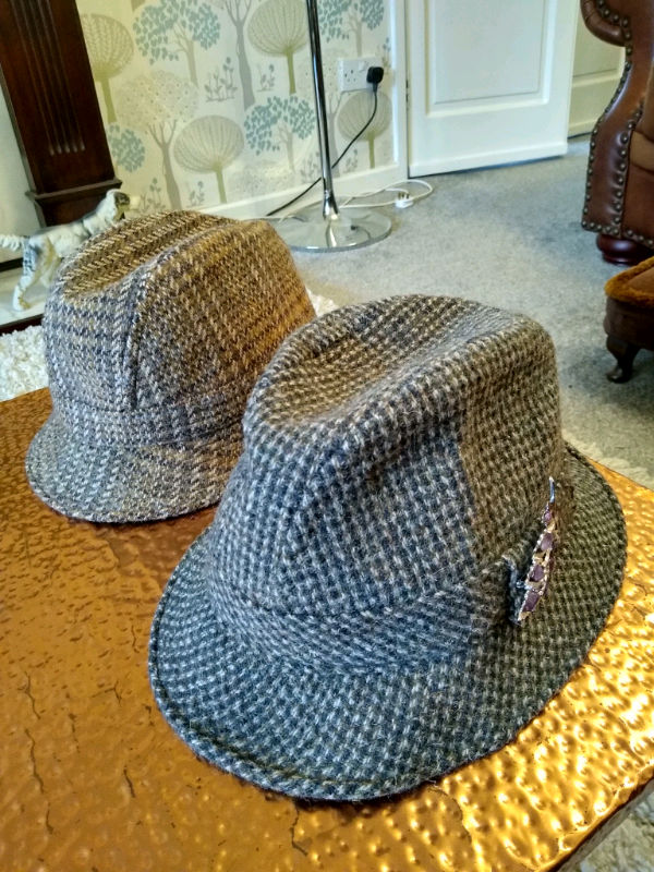 Women's trilby's 