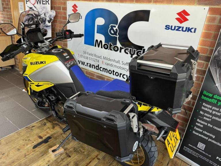 Stunning Yellow with Black Luggage DL1050DE Tour Edition