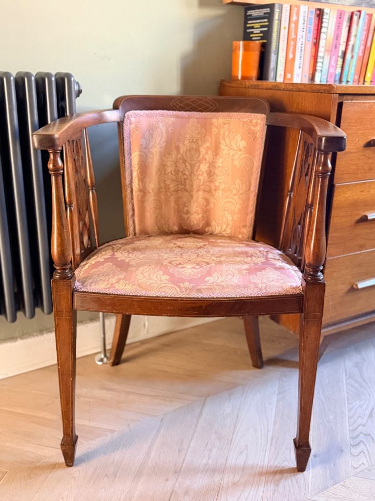 Edwardian tub chair 