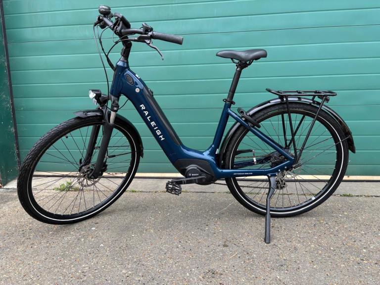 Raleigh Motus Tour+ Electric City Bike - Size S
