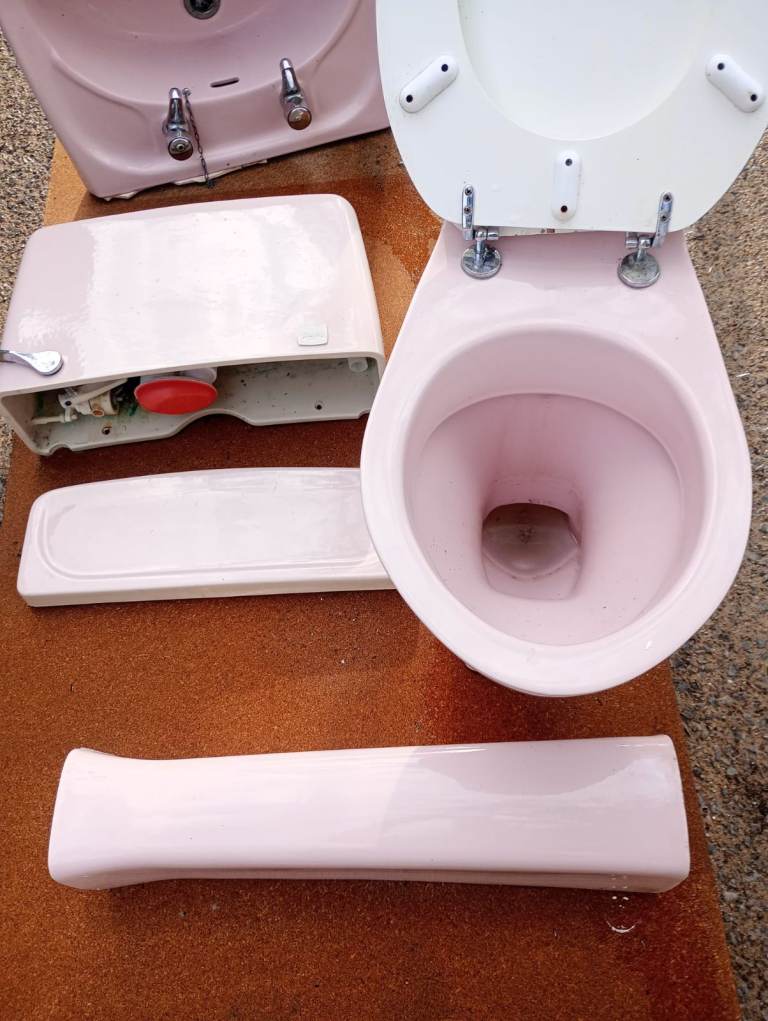  Toilet cistern basin and pedestal.  (Shires) 