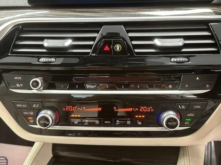 2017 BMW 5 Series 520d M-SPORT AUTO 190 BHP + SAT NAV + HEATED LEATHER Saloon Diesel Automatic