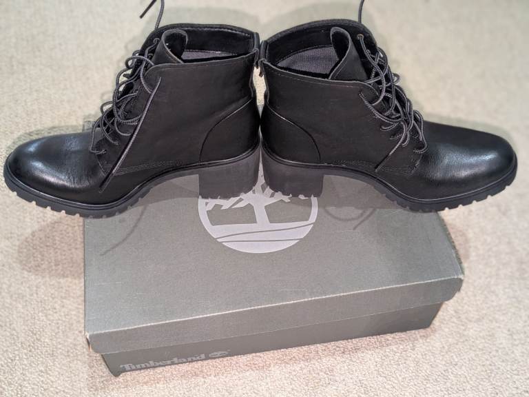 Timberland Womens Boots size 5