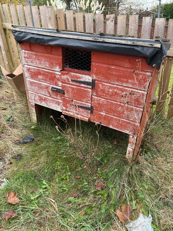 Chicken coop, needs to go this weekend. 