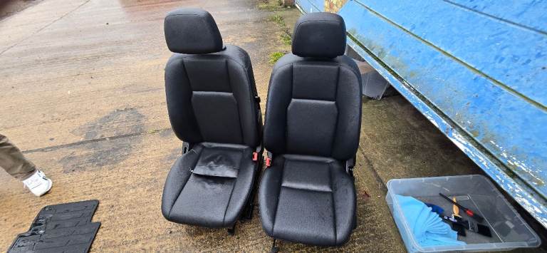 Mercedes c220 w204 leather heated seats 