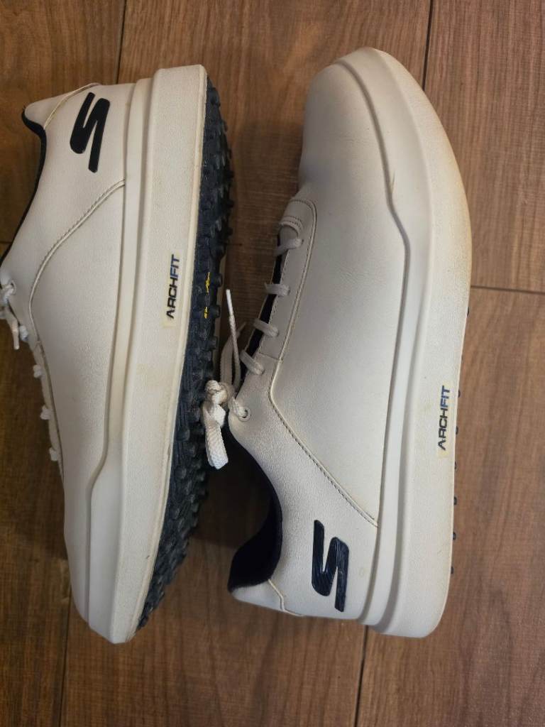 SIZE 9 - SKECHERS GoGolf Archfit Golf Shoes
