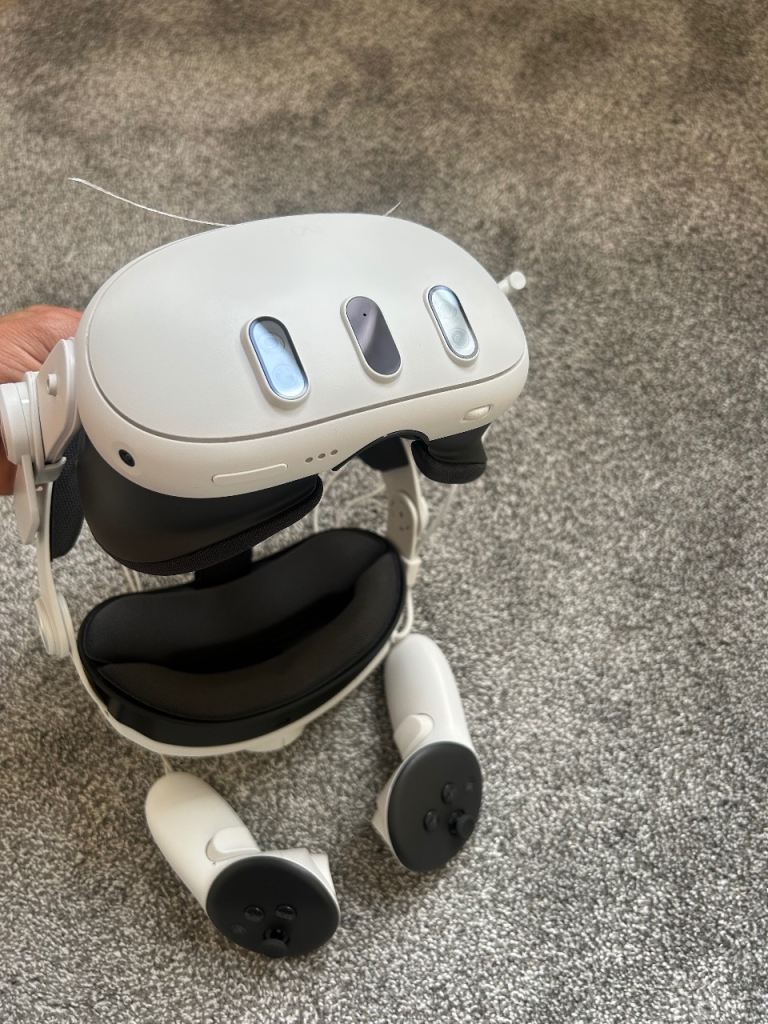 Oculus Meta 3 Need space sale bargain