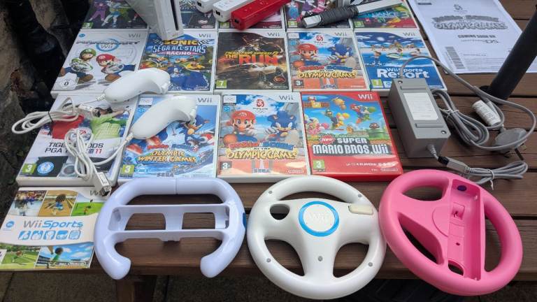 Nintendo Wii White Console Mega Bundle - 12 Games (Mario Kart, Wii Sports), 3 Remotes & Wheels!