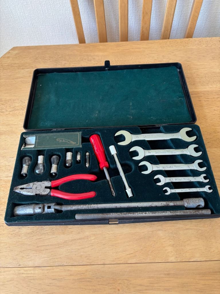 JAGUAR Classic Car Tool Kit 
