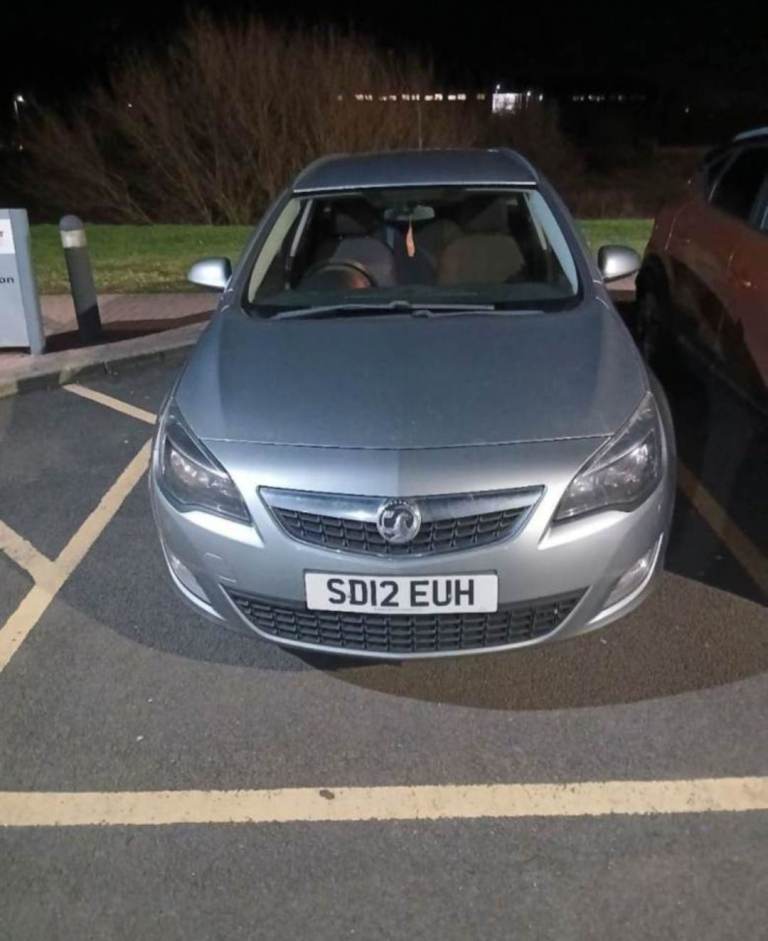 Vauxhall, ASTRA, Estate, 2012, Manual, 1686 (cc), 5 doors