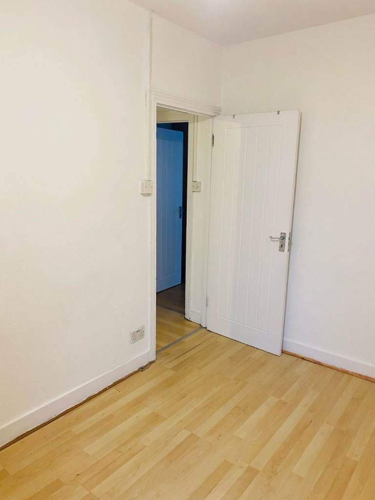 Stunning 1 Bed Flat | Separate Reception | Ley Street, Ilford IG1 | £1700pcm