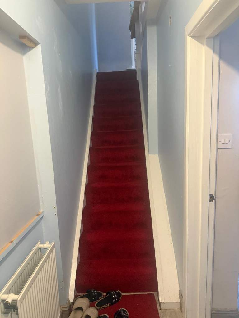 Double / semi double rooms to let at bt13 