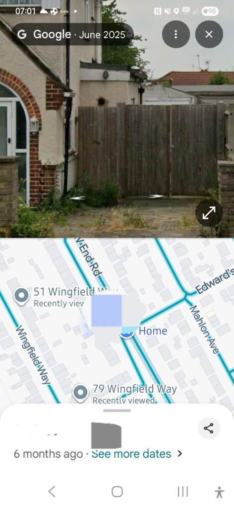 CAR PARK SPACE x 2 (PRIVATE DRIVE)