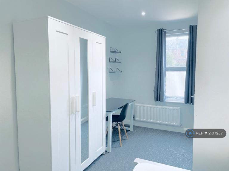 1 bedroom in Southampton Street, Reading, RG1 (#2107937)
