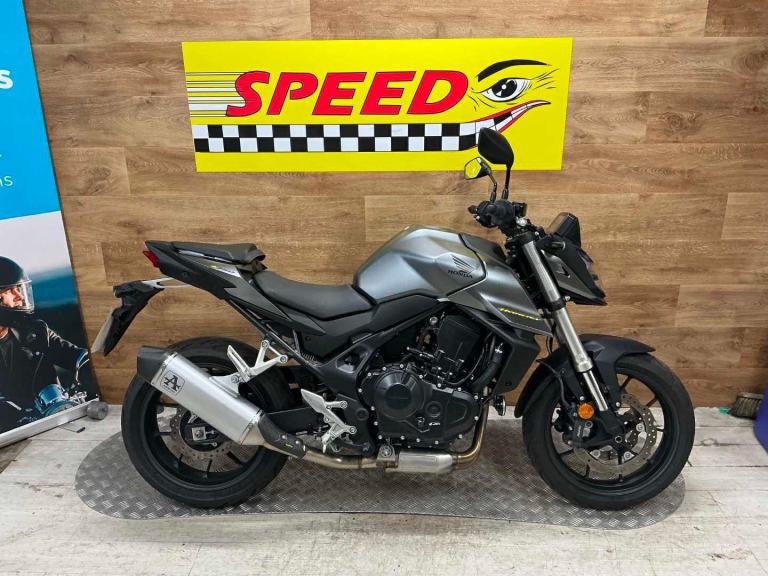 Honda CB750 Hornet