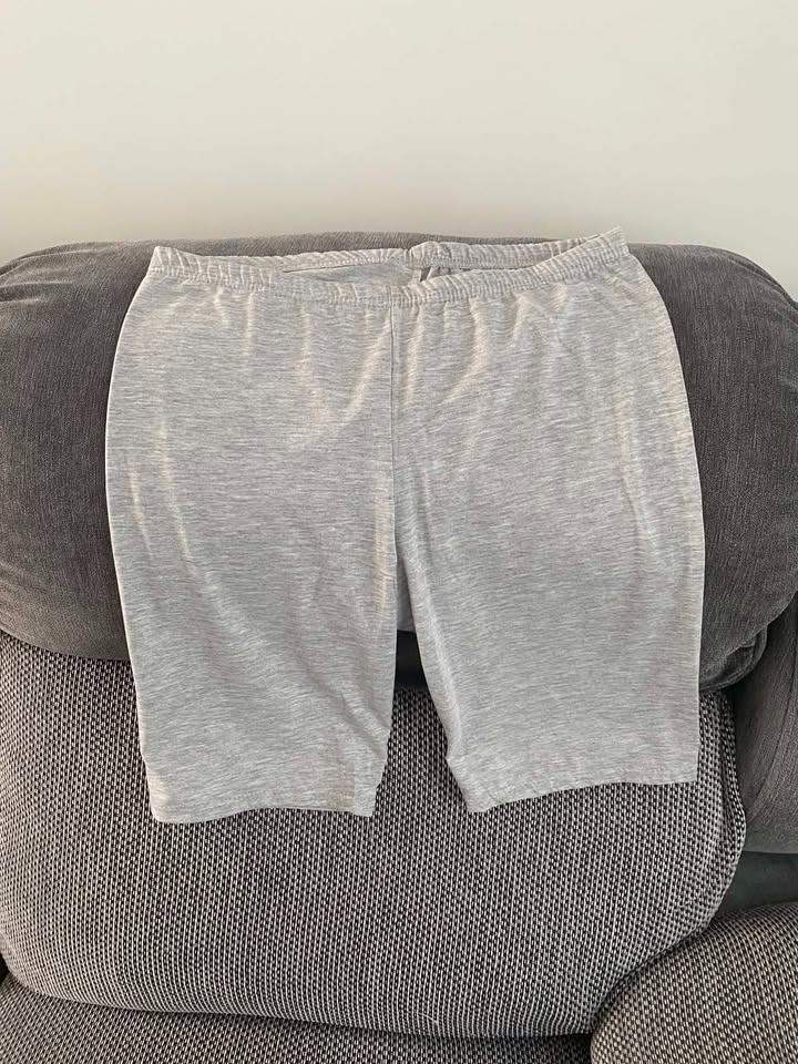LADIES WOMENS CYCLING CASUAL SHORTS SIZE X/L (14-16) collection only