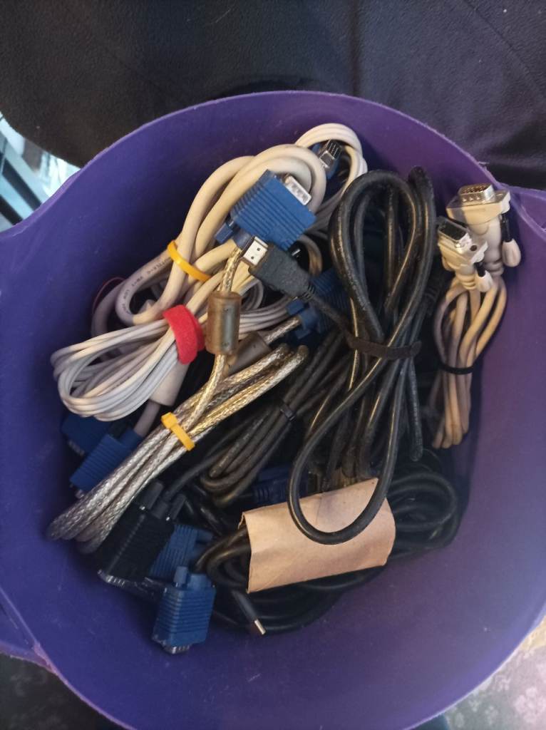 Mixed Computer & AV Cables Bundle – Good Condition