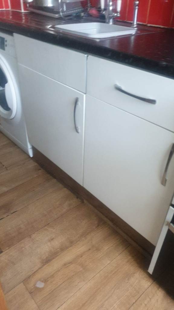 ✨ TRANSFORM YOUR KITCHEN IN A DAY – WITH VINYL WRAPPING! ✨