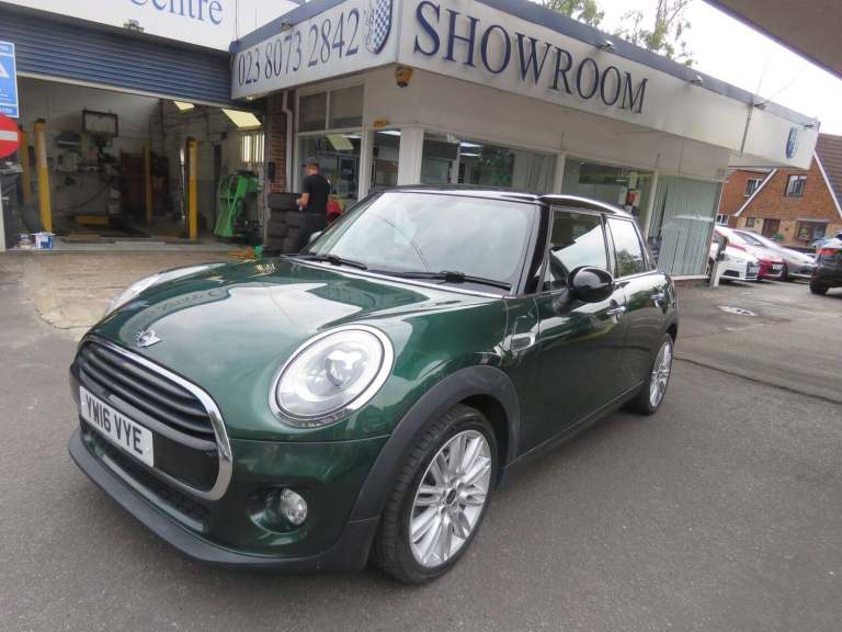 MINI Hatch 1.5 Cooper Euro 6 (s/s) 5dr Petrol Manual
