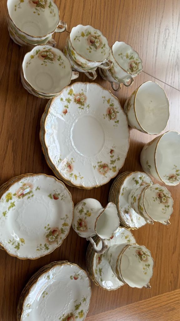 Allertons England bone china Tea set
