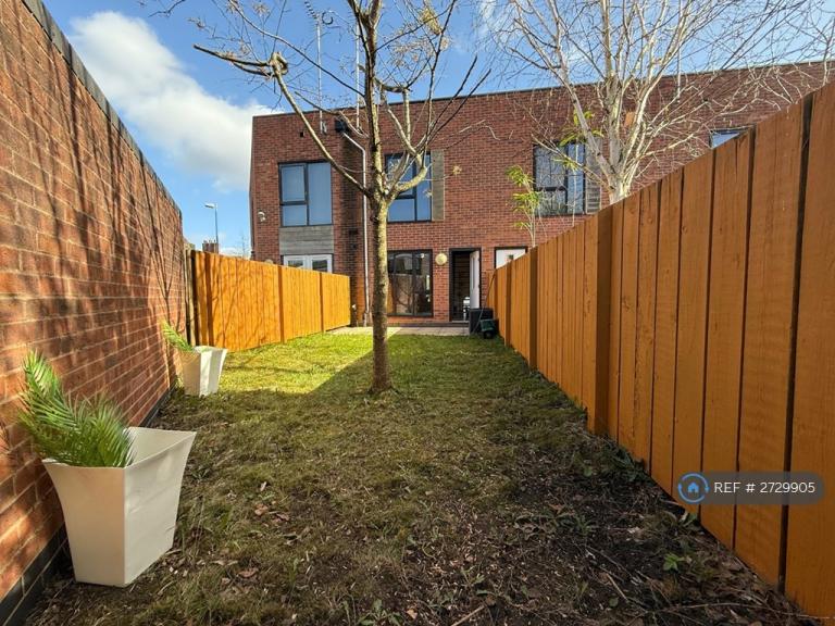 2 bedroom house in Salford, Salford, M5 (2 bed) (#2729905)
