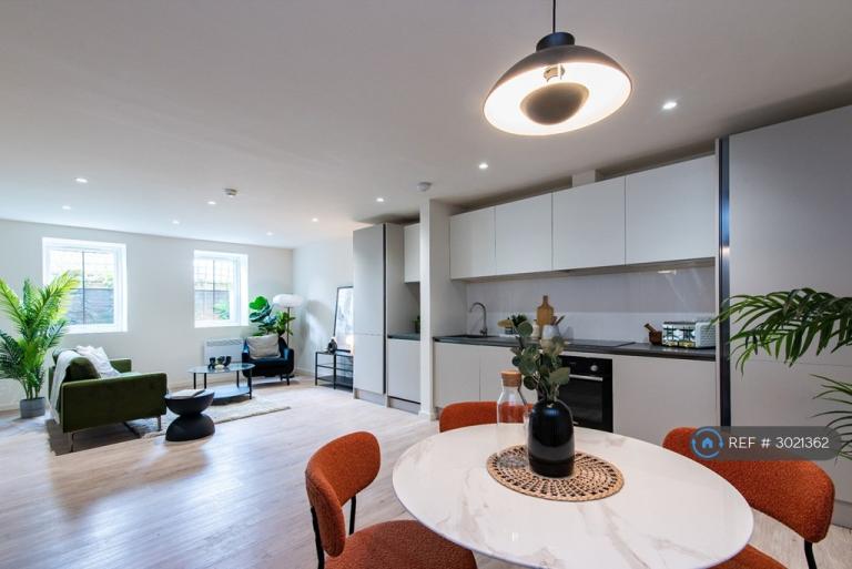 2 bedroom flat in Victoria St, Newark, NG24 (2 bed) (#3021362)