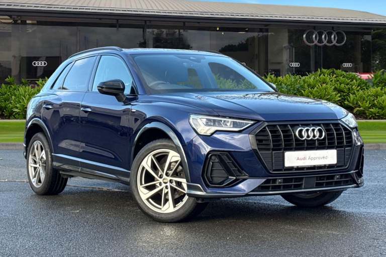 2022 Audi Q3 Black Edition 35 TFSI  150 PS 6-speed SUV PETROL Manual