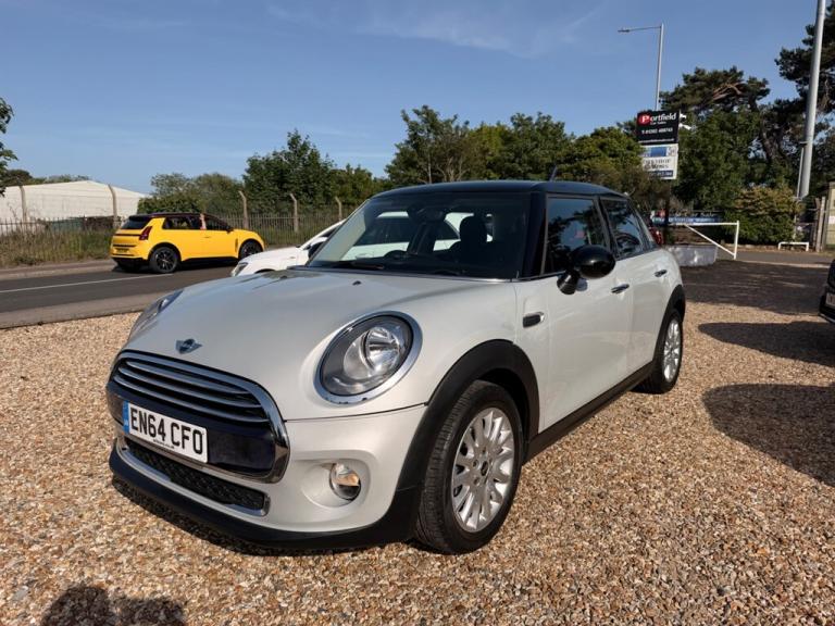 2015 MINI Cooper COOPER Hatchback Petrol Automatic