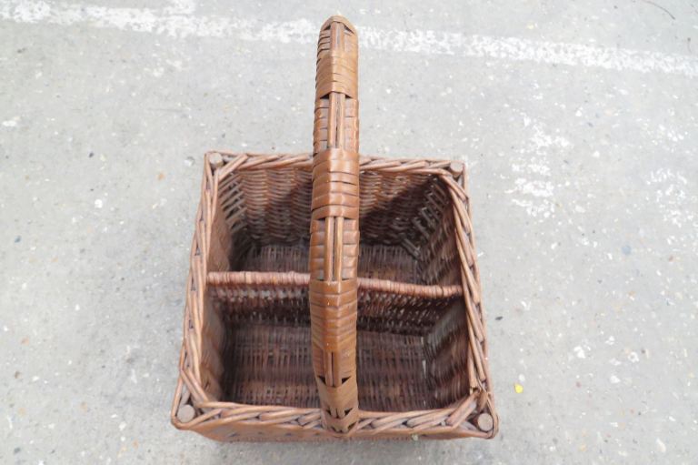 WICKER WINE BOTTLE CARRIER for 4 BOTTLES