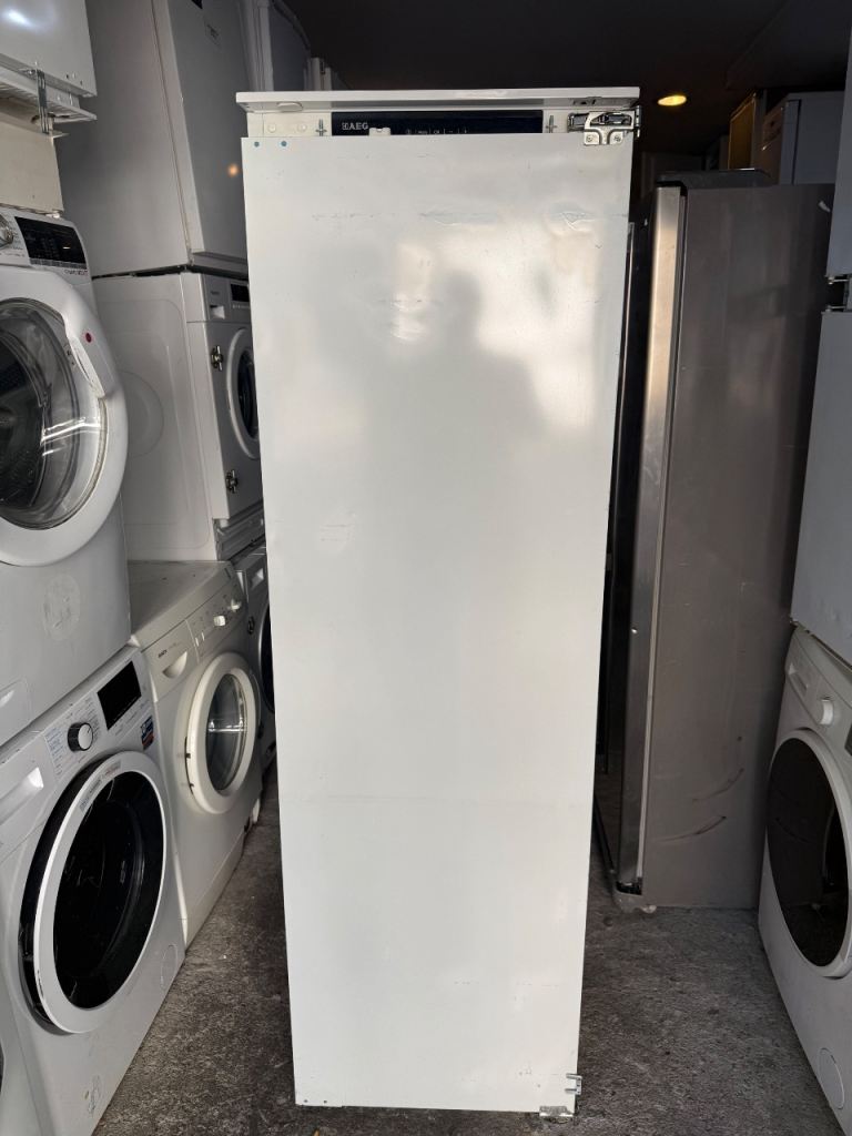 AEG White Colour Integrated just Fridge With Free Delivery 🚚 