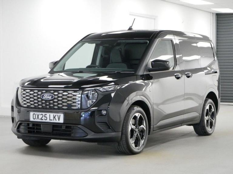 2025 FORD TRANSIT E-COURIER 100 KW 45 KWH LIMITED AUTOMATIC ( NEW SHAPE )