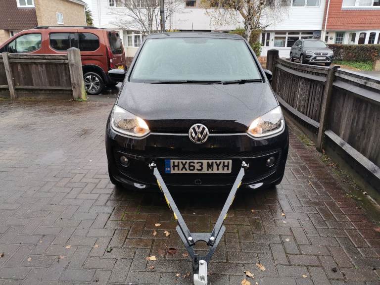 Volkswagen, UP, Hatchback, 2013, Manual, 999 (cc), 3 doors