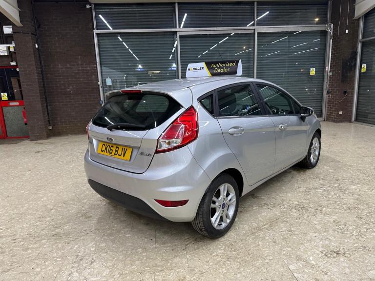 2016 Ford Fiesta 1.0 EcoBoost Zetec 5dr HATCHBACK Petrol Manual