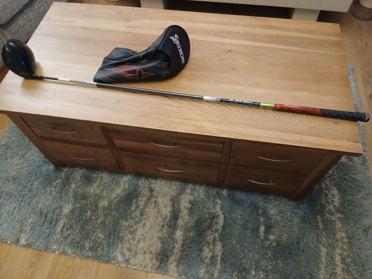 Mens right handed Srixon ZX5 golf driver